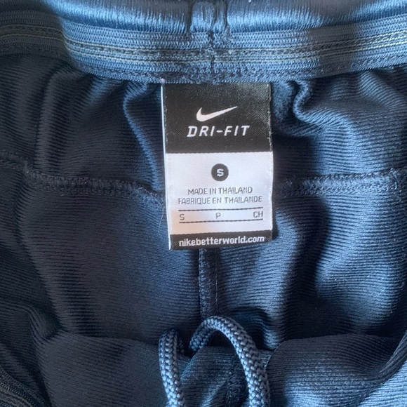 Women’s Nike soccer shorts size S - Picture 2 of 3